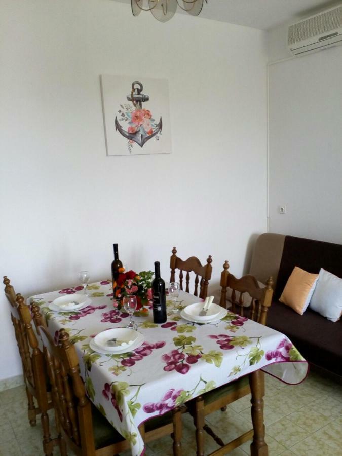 Apartman Knapic Koromačno Екстериор снимка