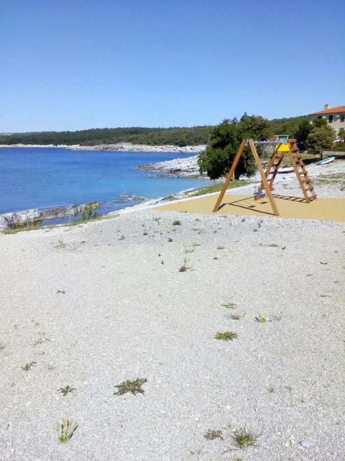 Apartman Knapic Koromačno Екстериор снимка