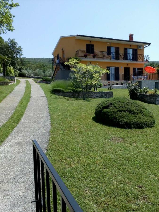 Apartman Knapic Koromačno Екстериор снимка